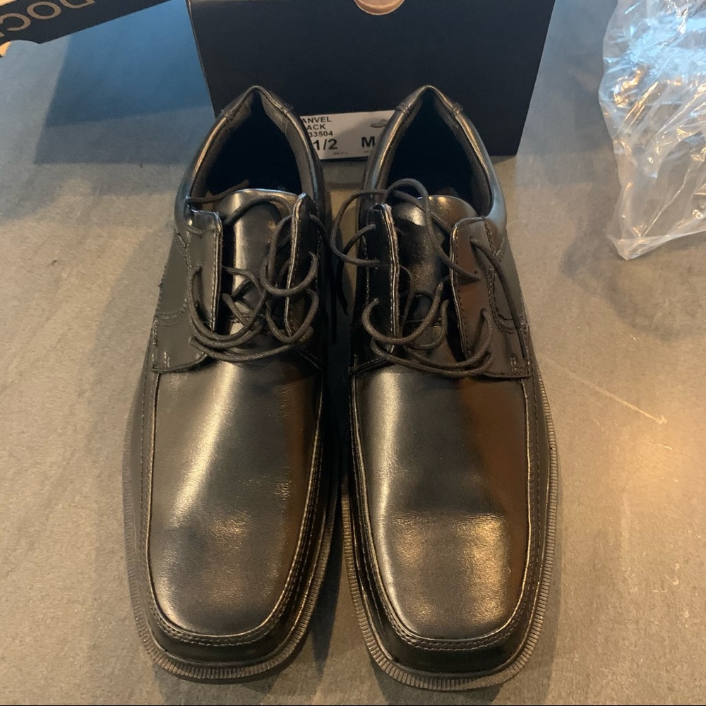 New Men’s Dockers Black Loafers